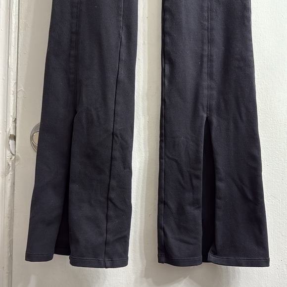 Alo Airbrush High-Waist Flutter Legging size XS - Picture 12 of 12